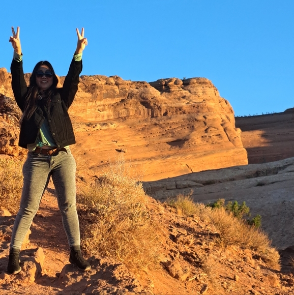 Meet your Posher, Nicky 💎 - Picture 8 of 9